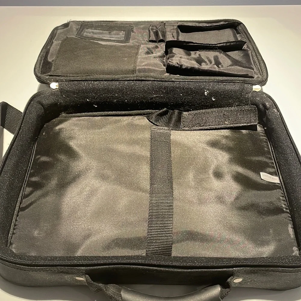 Black canvas init laptop bag. Black. Gently worn.